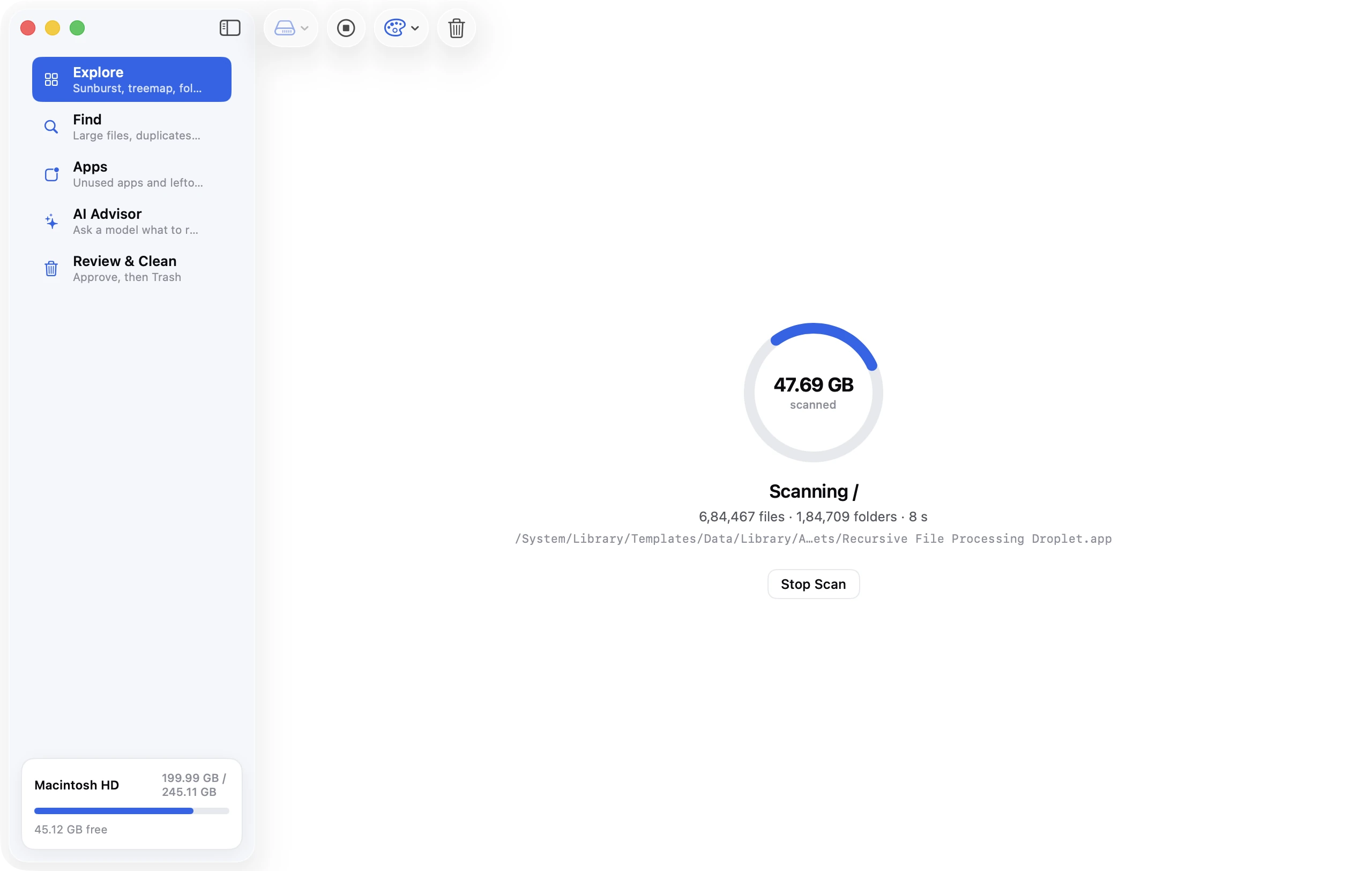Disk Clean AI scanning a Mac's startup disk and tallying files and folders by size.